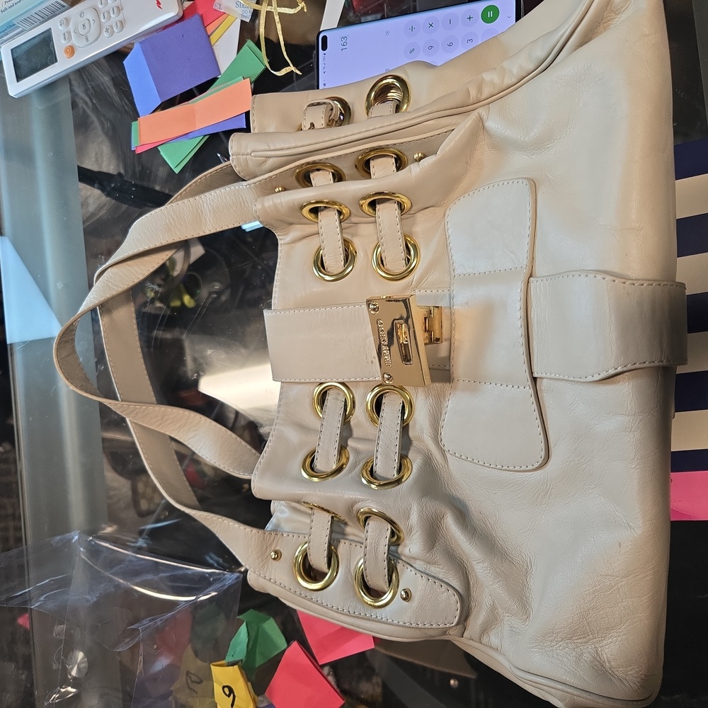 Ramona Jimmy. Choo